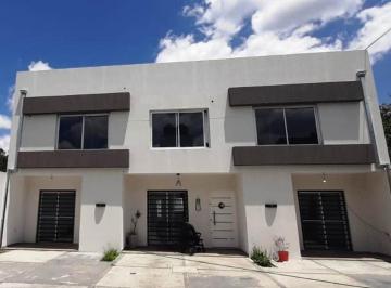PH · 80m² · 3 Ambientes · 1 Cochera · Alquiler Dúplex 3 Ambientes en Complejo Ituzaingó