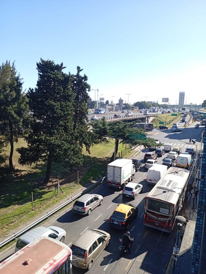 Av. General Paz 10700