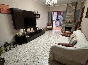 Casa de 4 ambientes, Quilmes · Venta Casa 4 Ambientes con Fondo Quilmes Oeste