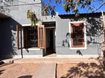 Casa · 90m² · 3 Ambientes · 1 Cochera · Casa en Capital