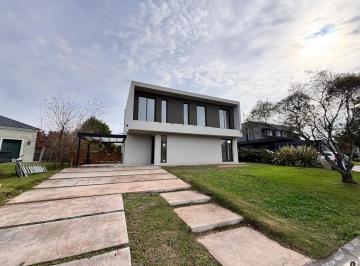 Casa · 160m² · 5 Ambientes · Casa en Venta en El Cantón, Escobar, G. B. a. Zona Norte