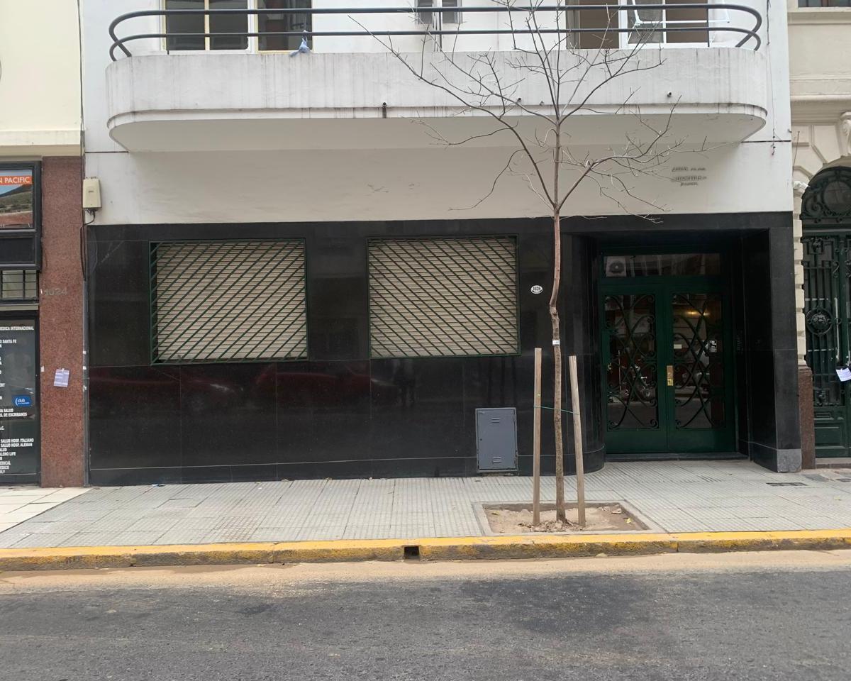 Larrea 1026