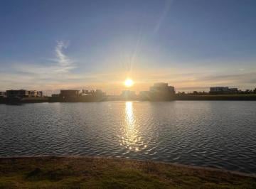 Terreno · 1175m² · Lote en Venta en Puentes, Nordelta con Doble Espejo de Laguna