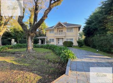 Casa · 274m² · 5 Ambientes · Casa - Highland Park