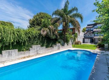 Casa · 318m² · 6 Ambientes · 2 Cocheras · Venta Casa 5 Ambientes con Pileta Ramos Mejia