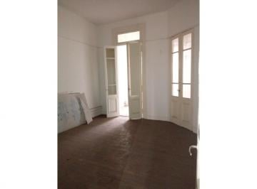 PH · 130m² · 6 Ambientes · Oficina 6 Amb en Flores con Entrada Independiente en P. A.