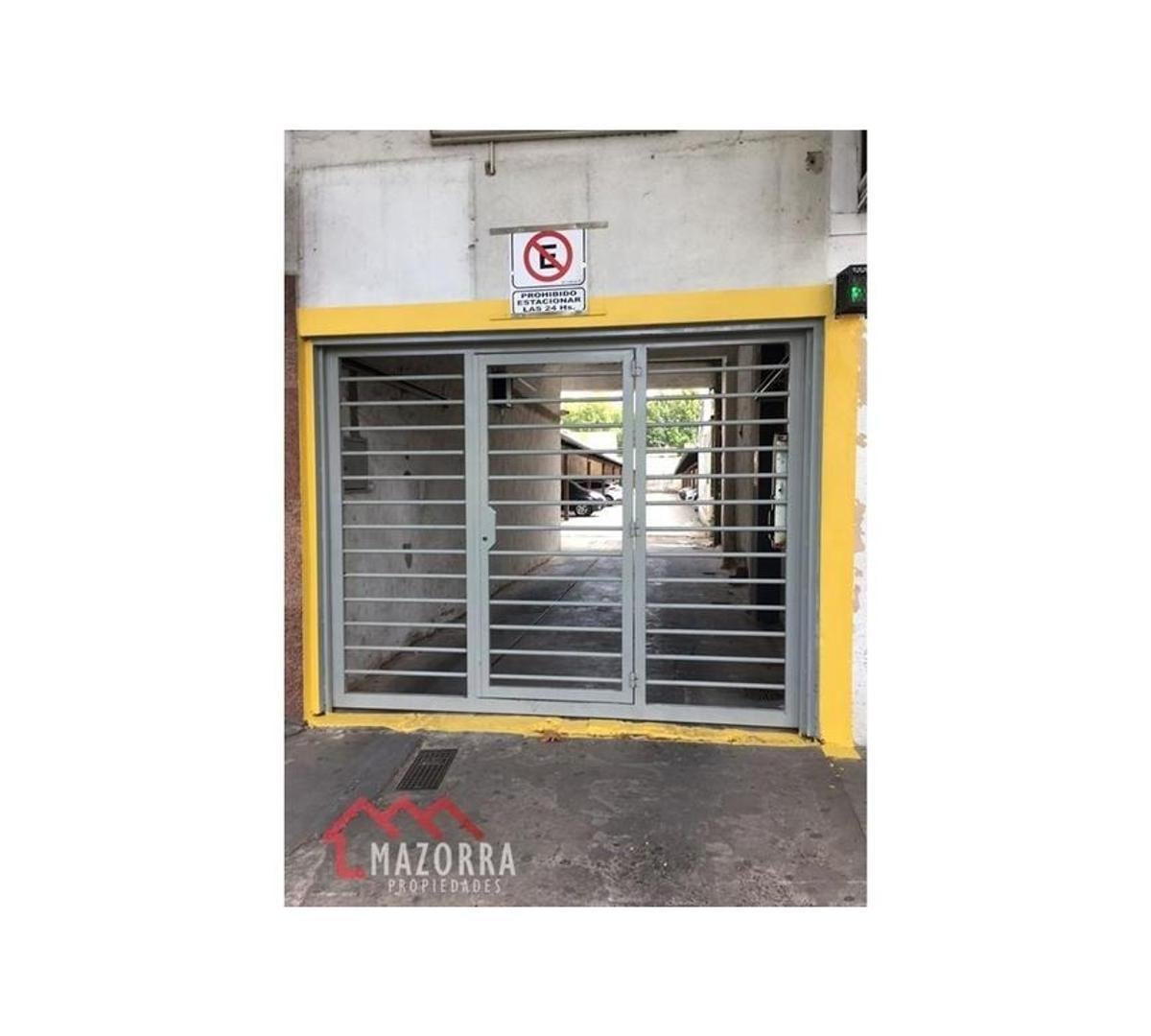 Alberdi 4800,  Caseros, Tres de Febrero