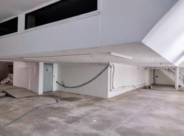 Oficina comercial · 280m² · Oficinas en Liniers con Multiples Salones con Patio