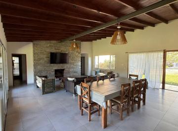 Casa · 130m² · 5 Ambientes · Venta Casa Costa Esmeralda