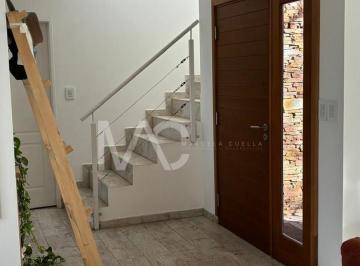 Casa · 205m² · 5 Ambientes · Casa Chalet en Alquiler en El Cantón Norte, El Cantón, Escobar
