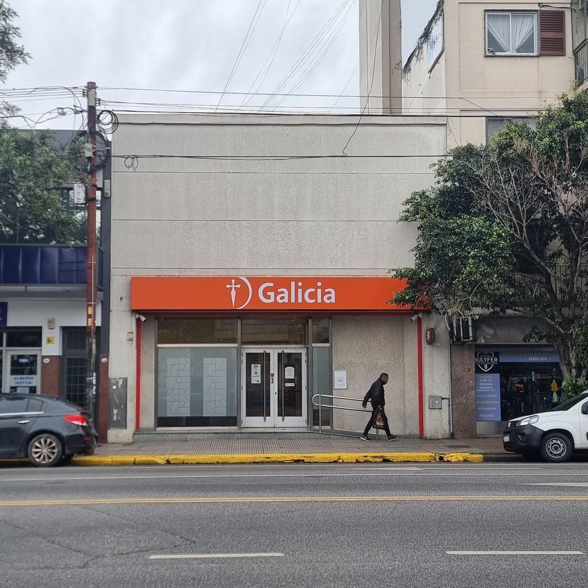 Av. Juan Bautista Alberdi al 7200,  Mataderos, Capital Federal
