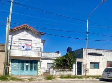 Casa de 4 ambientes, La Matanza · Casa Tipo Chalet en Venta, con Solida Construccion, Ideal Para Refaccionar.