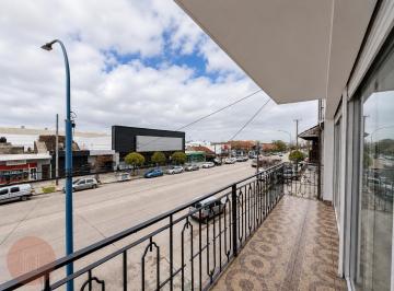 PH · 127m² · 4 Ambientes · En Venta - PH de 4 Ambientes Al Frente con Balcón y Terraza