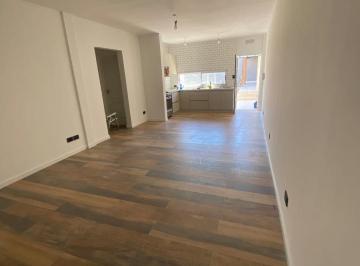 Casa · 150m² · 4 Ambientes · 1 Cochera · Casa en Venta en Lomas de Zamora