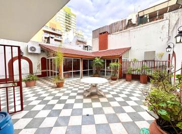 Departamento de 4 ambientes, Caballito · Piso de 4 Ambientes con Gran Patio y Quincho con Parrilla