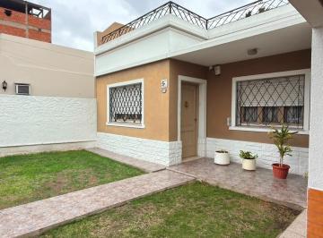 Casa · 250m² · 6 Ambientes · 3 Cocheras · Casa Multifamiliar en Venta Ramos Mejia