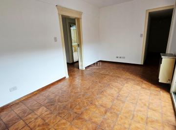 Departamento · 65m² · 3 Ambientes · Depto en Venta de 3 Amb. con Dos Patios. Excelente Ubicación!