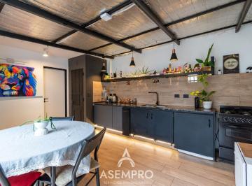 PH · 90m² · 6 Ambientes · PH en Venta en Paternal 6 Ambientes Reciclado de Diseño