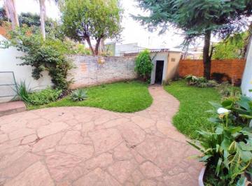WFE-WFE-195_2 · Casa en Pereyra 700