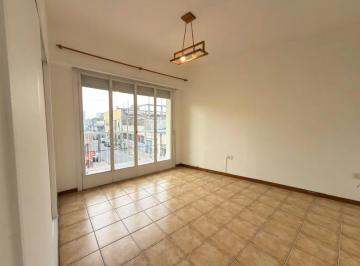general-san-martin-san-martin-alquiler-departamento-3-ambientes · Departamento de 3 Ambientes con Balcon