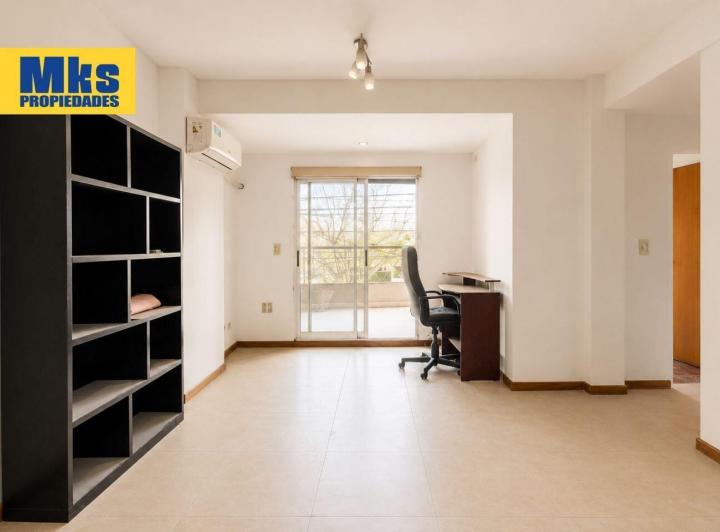 Venta. 3 Ambientes. Balcon. Barracas.