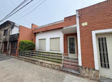 Casa · 200m² · 6 Ambientes · 1 Cochera · Casa 3 Dorm. - Juan B. Justo 1326