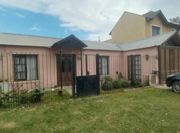 Casa · 159m² · 4 Ambientes · 2 Cocheras · Casa en Barrio Valle Viejo - San Emilio, Lujan