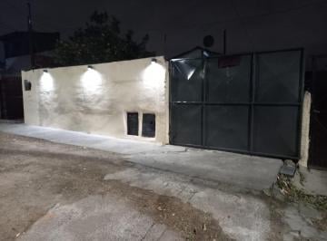 Casa de 5 ambientes, Tres de Febrero · Dueño Vende Casa