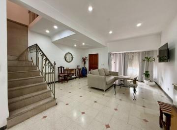 Casa · 160m² · 5 Ambientes · 3 Cocheras · Venta Casa 5 Ambientes en San Justo