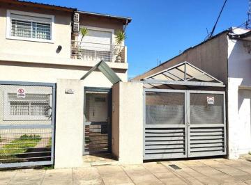 PH · 87m² · 3 Ambientes · 1 Cochera · Venta PH Tipo Casa 3 Ambientes en Villa Pueyrredón