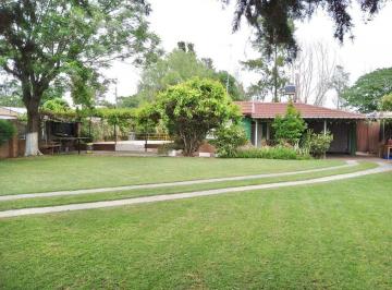 Casa · 65m² · 3 Ambientes · 5 Cocheras · Casa Venta 3 Ambientes Patio y Pileta Monte Grande