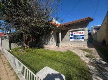 Casa · 78m² · 3 Ambientes · 1 Cochera · Casa 3 Ambientes Venta Moreno Parque Cochera