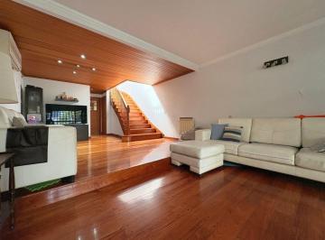 PH · 196m² · 4 Ambientes · 3 Cocheras · PH 4 Amb C/escrit en Venta - P. Chacabuco C/cochera