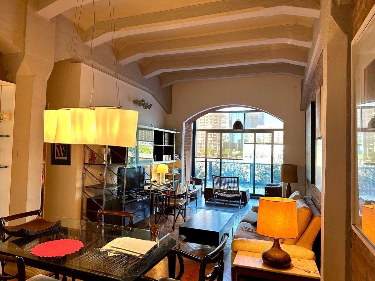 Avenida Alicia Moreau de Justo 1800