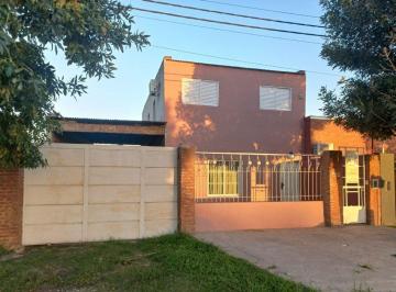 Casa · 180m² · 6 Ambientes · 2 Cocheras · Venta Casa C/ Local Frente a Plaza - Ángel Gallardo