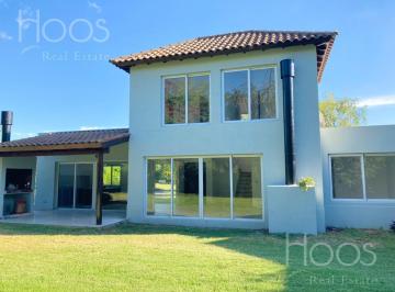 Casa · 180m² · 3 Dormitorios · 2 Cocheras · Casa 5 Ambientes en Barrio Cerrado Altos del Sol