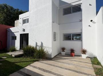 Casa · 120m² · 5 Ambientes · 3 Cocheras · Casa en City Bell