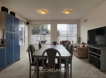 Casa · 150m² · 4 Ambientes · 2 Cocheras · Casa en Venta en Quilmes