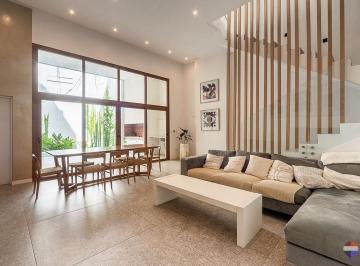 Casa · 380m² · 5 Ambientes · 1 Cochera · Venta Casa 5 Amb 4 Suite Cochera Doble Pileta