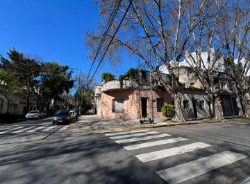 Casa · 224m² · 6 Ambientes · Venta Casa Lote Propio en Esquina Chacarita