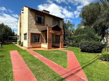Casa · 150m² · 4 Ambientes · 2 Cocheras · Casa en Venta en Country Banco Provincia Sector 1