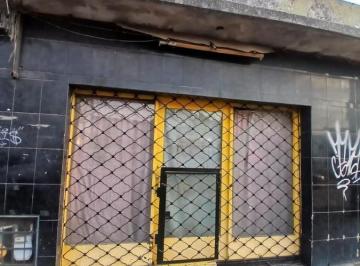 Local comercial · 25m² · Local con Muy Buena Ubicacion en Parque San Martin, Merlo!