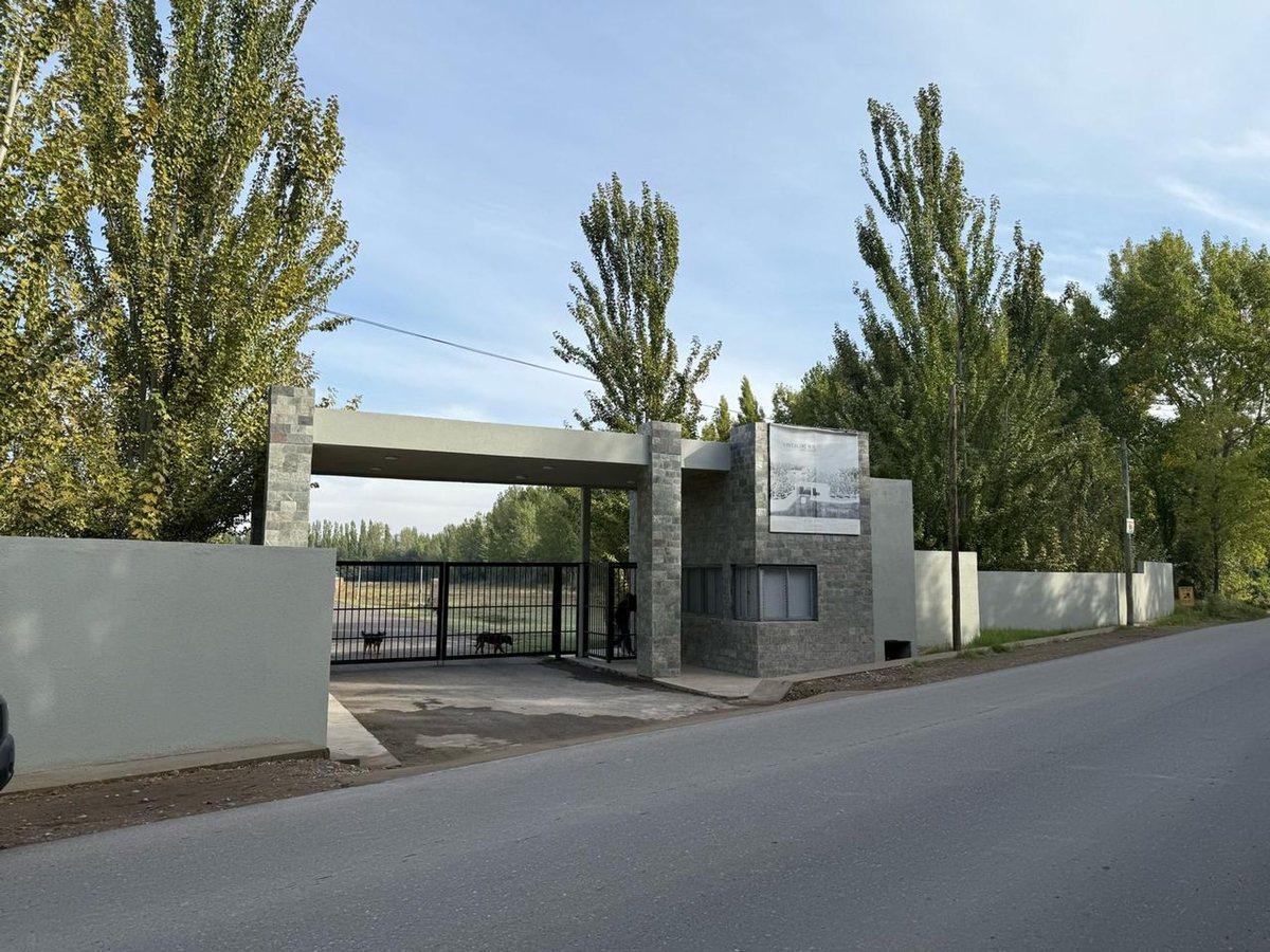 Constituyentes 2200,  Neuquén, Neuquén
