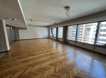 Departamento · 350m² · 4 Ambientes · 1 Cochera · Venta Departamento Piso en Nueva Córdoba