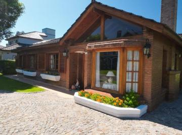 Casa · 108m² · 4 Ambientes · 1 Cochera · Venta - Chalet de 4 Amb, 2 Baños. Todo en Pb.