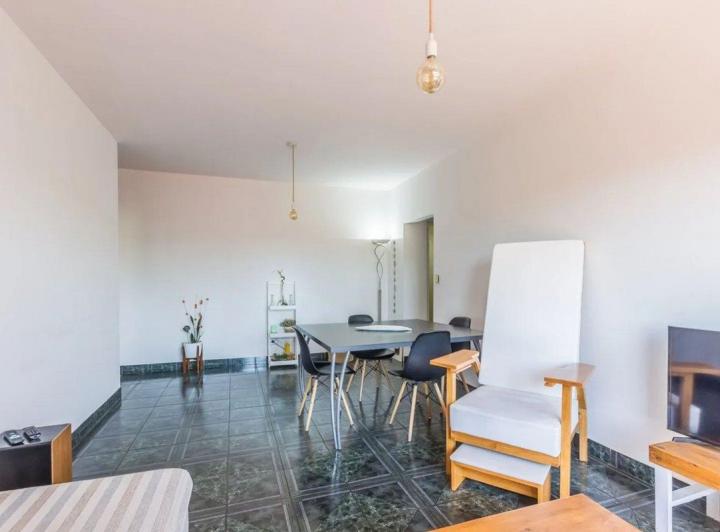 Dpto 4 Ambientes con Balcon