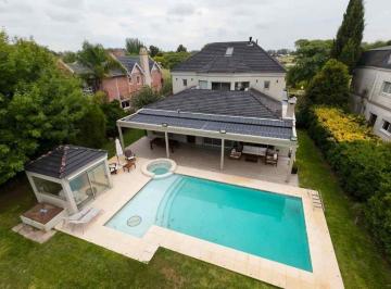 Casa · 350m² · 8 Ambientes · 2 Cocheras · Viví El Lujo Todos Los Días en San Eliseo Golf