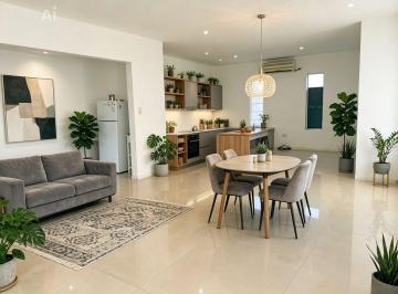 Casa · 200m² · 4 Ambientes · Venta Casa 4 Ambientes Santa Elena, Ant y Cuotas