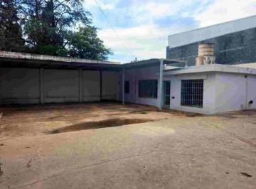 Bodega-Galpón · 723m² · Alquiler Galpon con Oficina Zona Los Boulevares