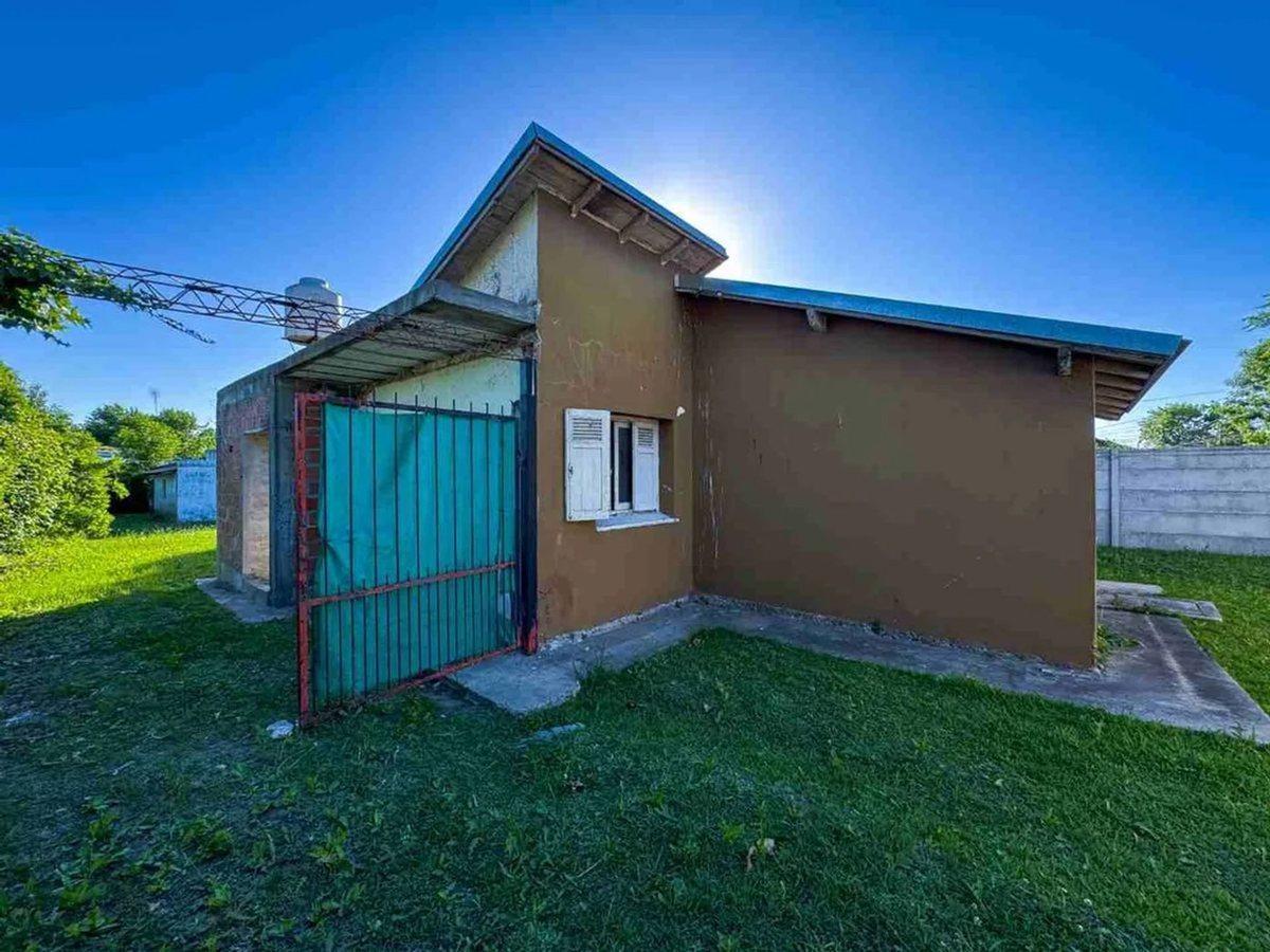 Azcuénaga Manzana 6 Barrio Obrero 100